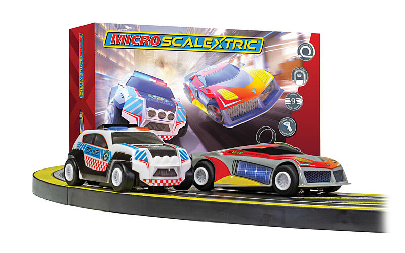 Autodráha MICRO Scalextric G1149P - Law Enforcer Mains Powered Race Set 1:64