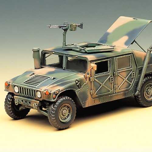 Academy - 13241 - M- 1025 ARMORED CARRIER 1:35