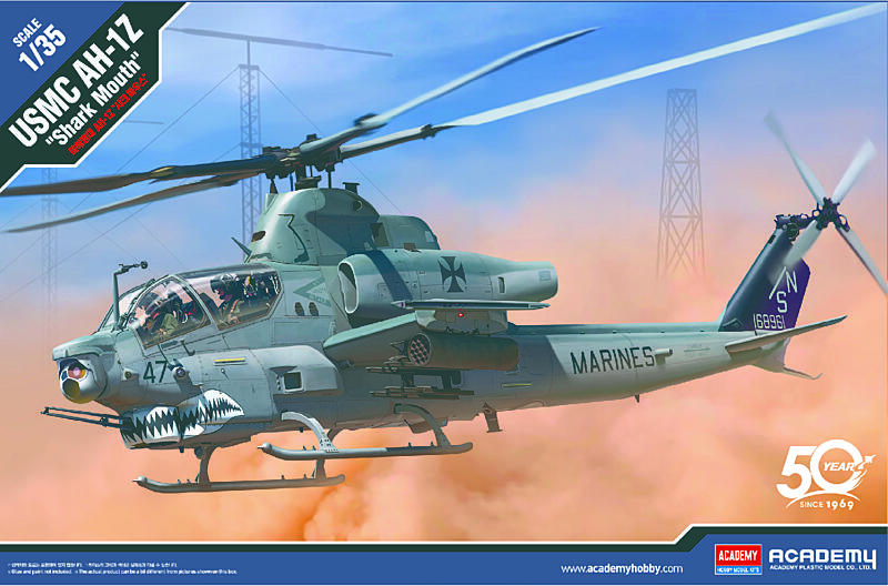 Academy - 12127 - USMC AH-1Z Shark Mouth 1:35