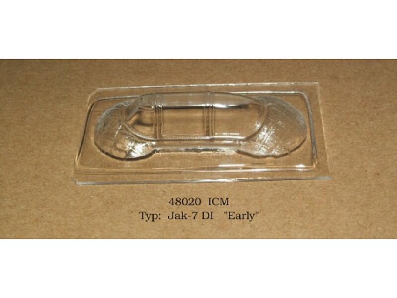 Rob Taurus - 48020 - Vacu kabina - Jak-7 DI Early - ICM 1:48