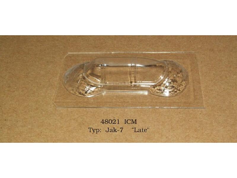 Rob Taurus - 48021 - Vacu kabina - Jak-7 Late - ICM 1:48
